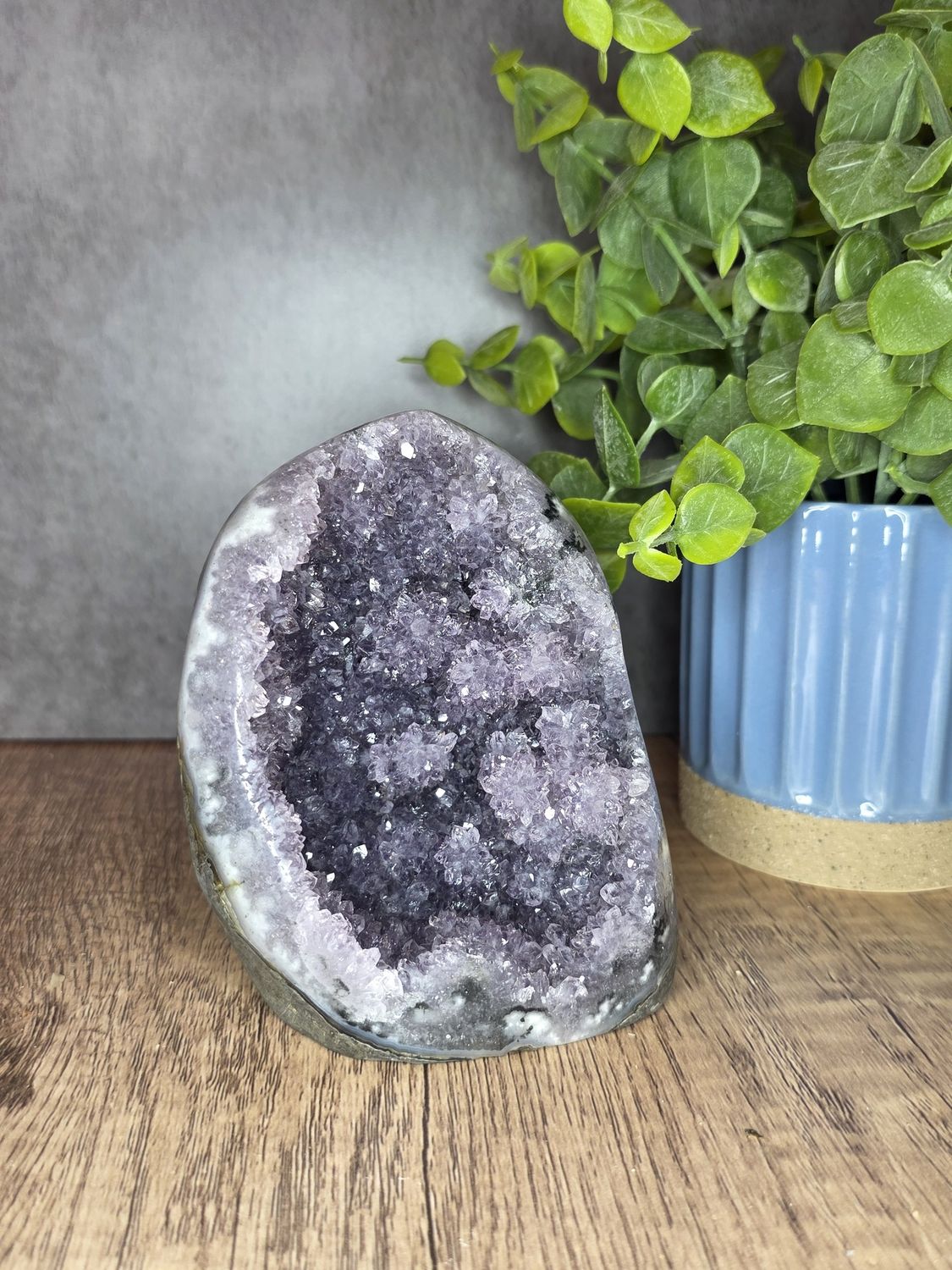 Beautiful Amethyst cathedral w/stalactites