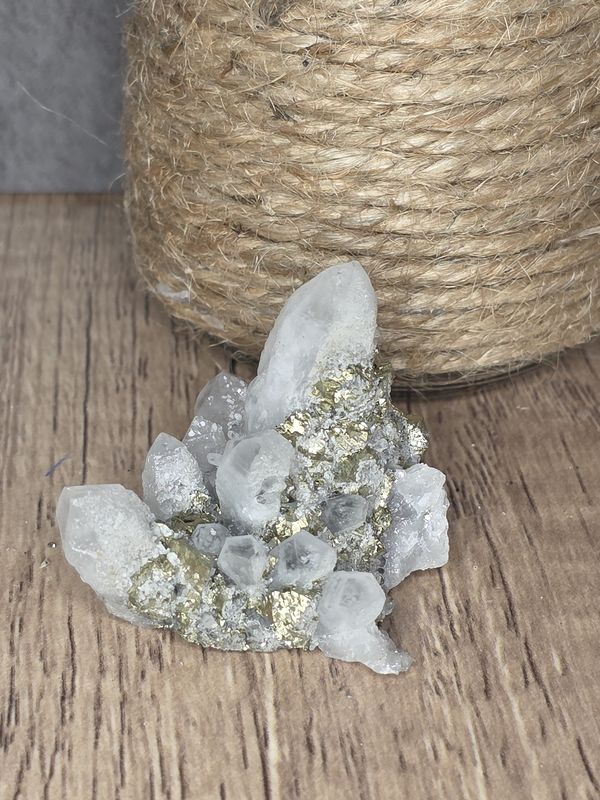 Quartz w/Chalcopyrite #5