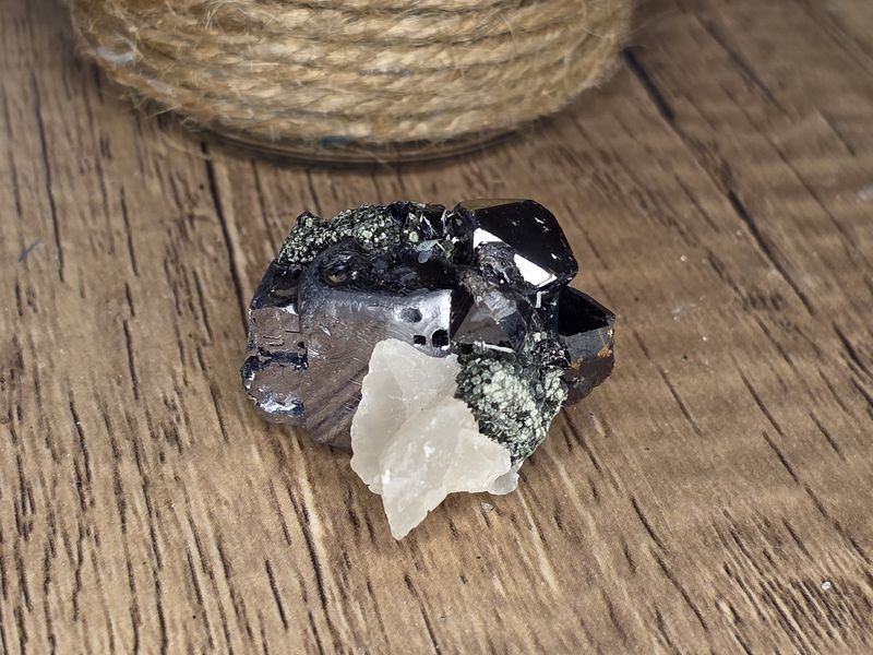 Sphalerite, Quartz &amp; Calcite