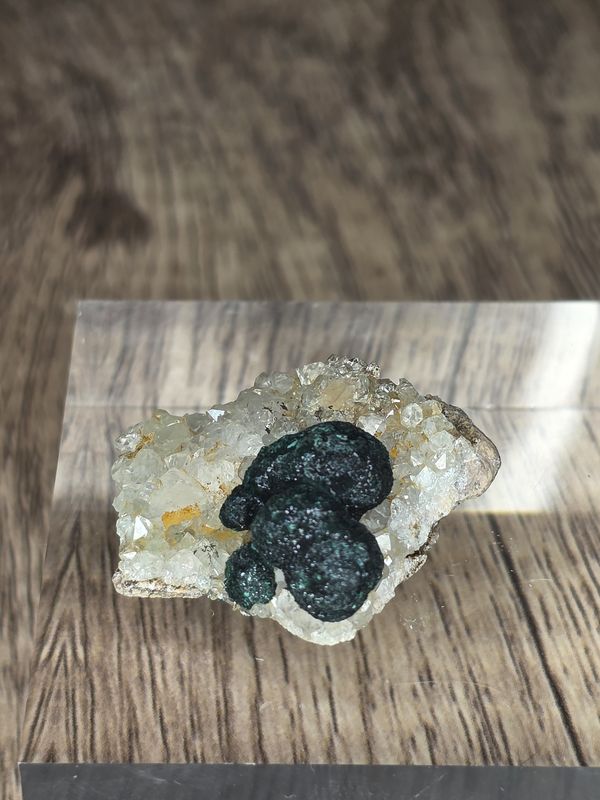 Malachite on Quartz #4