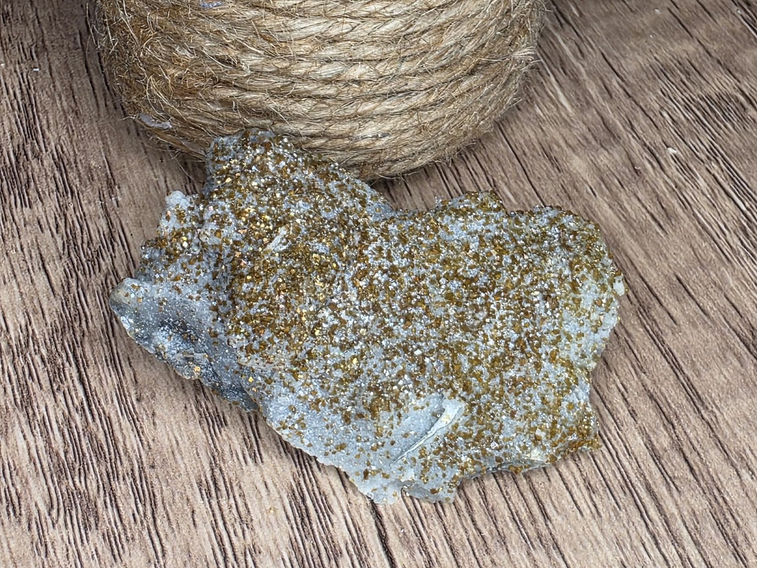 Chalcedony w/Brown Rhodochrosite