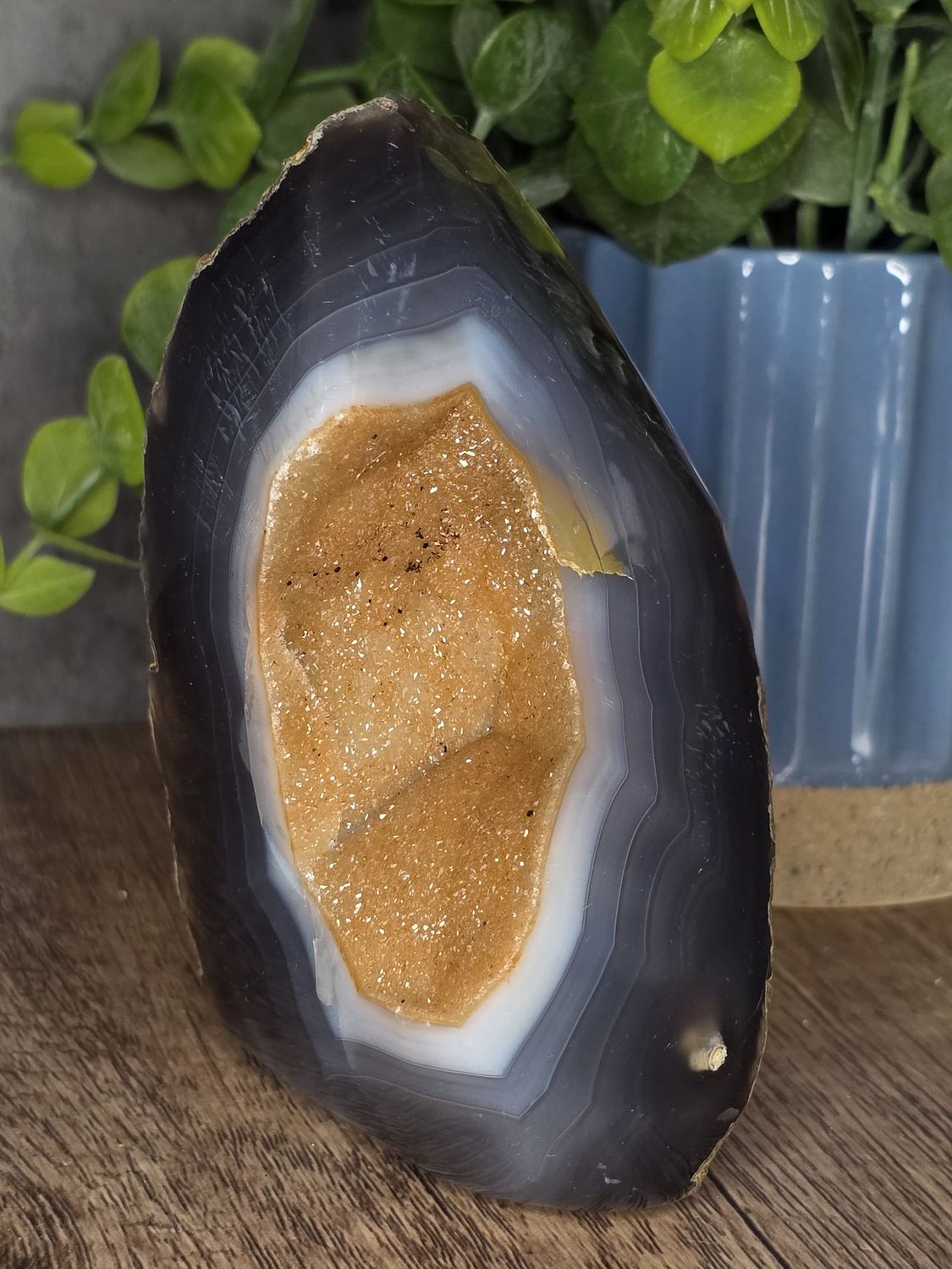 Agate w/druzy Rainbow Quartz #1