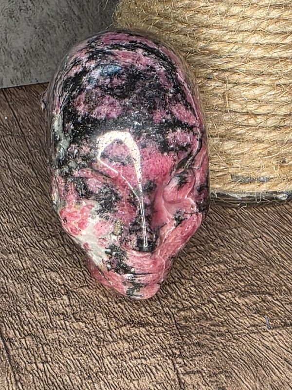 Rhodonite, Alien Head