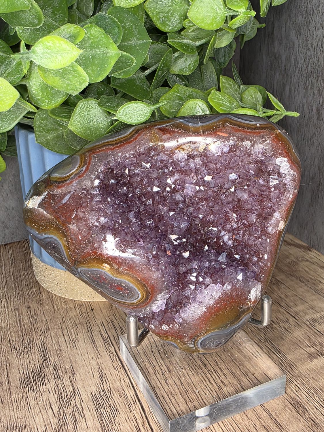 Amethyst w/polished back.  Includes stand!