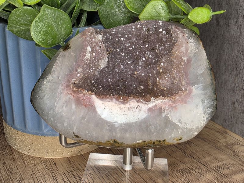 Druzy Pink amethyst w/polished sides.  Amazing piece!