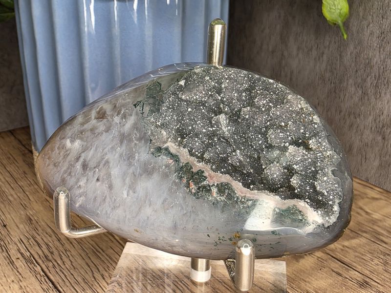 Druzy Amethyst on polished Agate.  AMAZING piece!