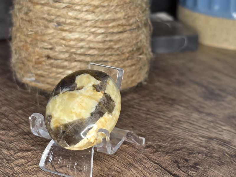 Australian Tigers Eye, cabochon