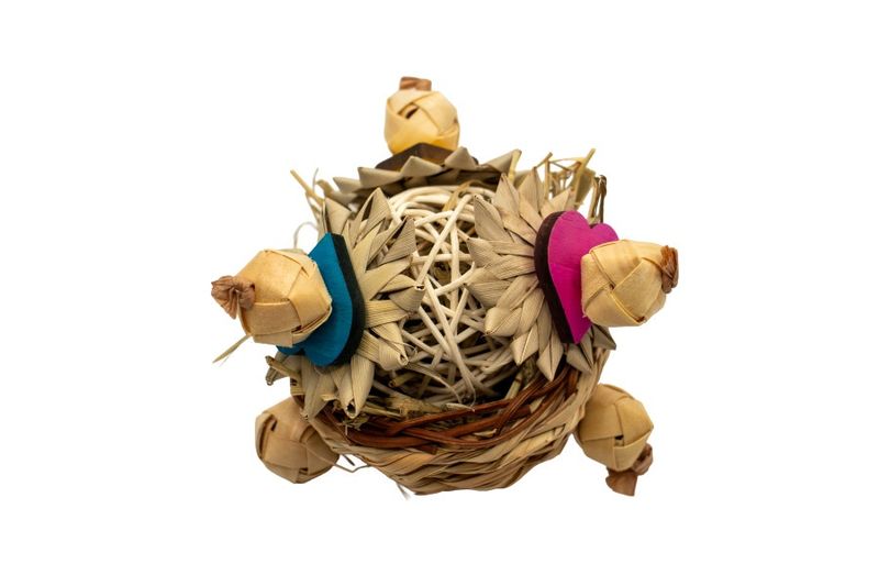 A &amp; E Cages Nibbles Heart Haven Hay Basket Small Animal Toy