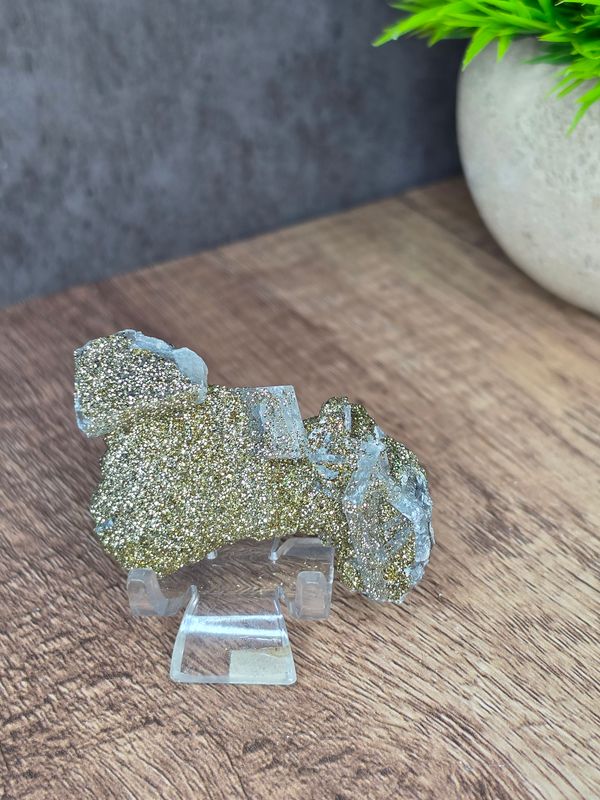 Pyrite on Barite