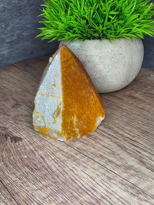 Quartz point w/Limonite