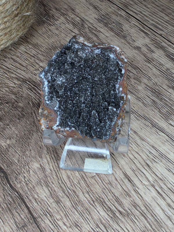 Quartz Manganese Oxide