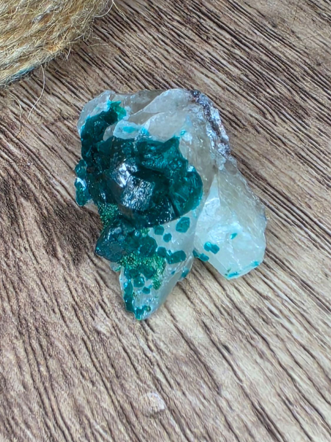 Dioptase w/Calcite &amp; Malachite