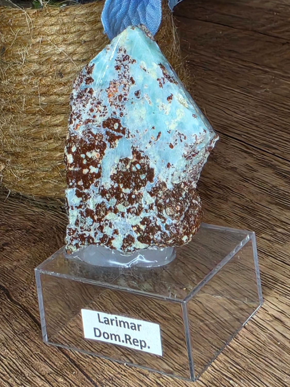 Larimar on stand