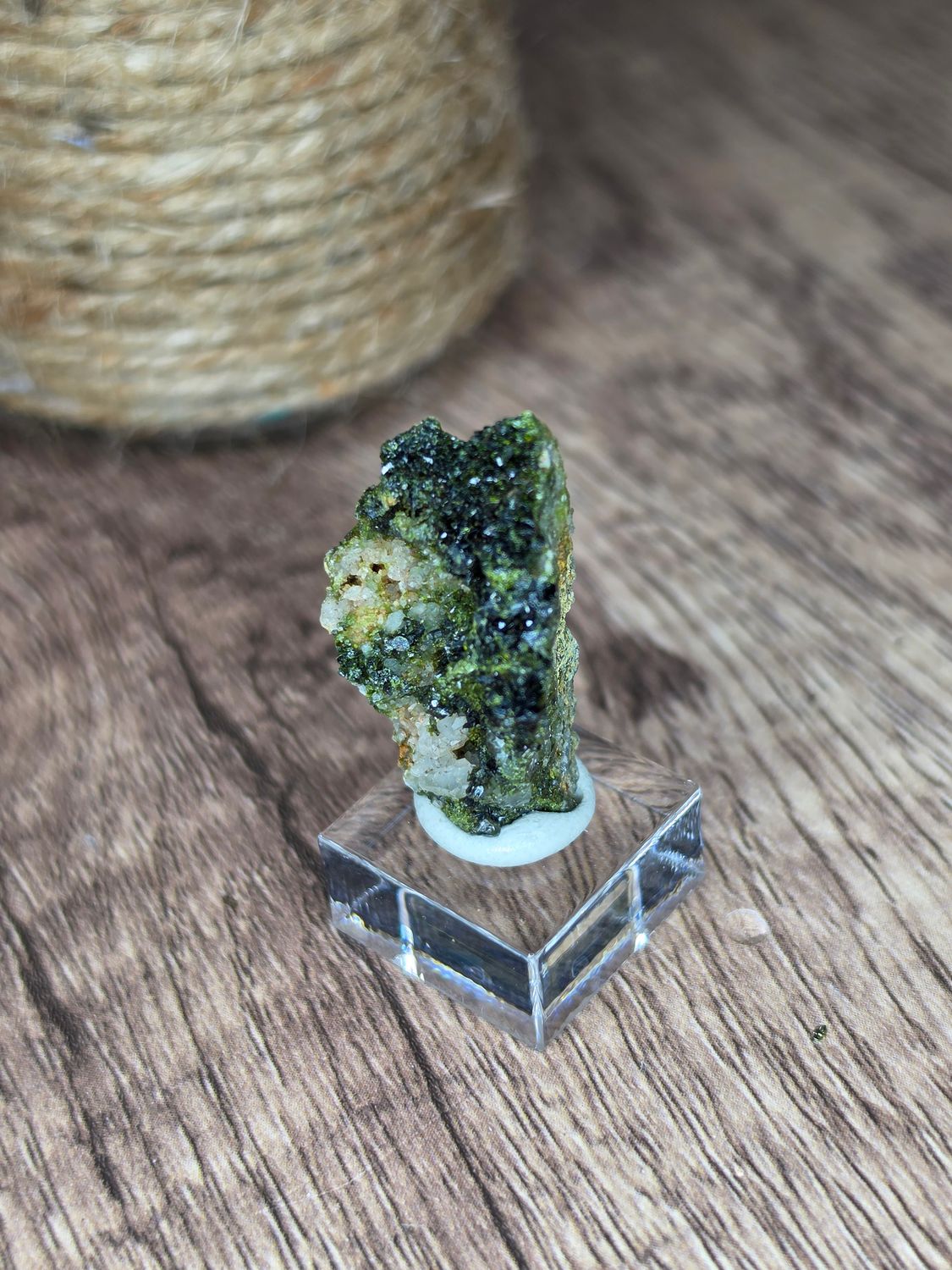 Mini Epidote w/stand