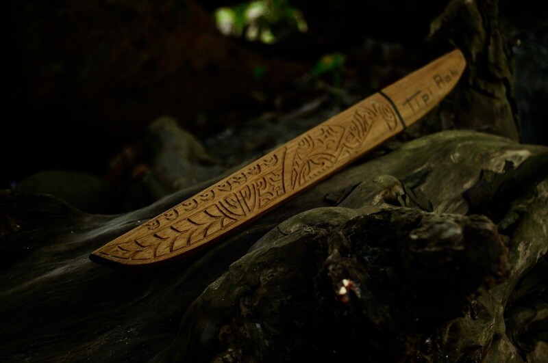 KNIVES