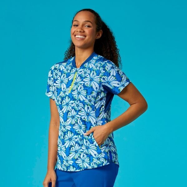 WonderWink Women&#39;s Quarter Zip Print Top, Colour: Petal Dip, Size: X Small