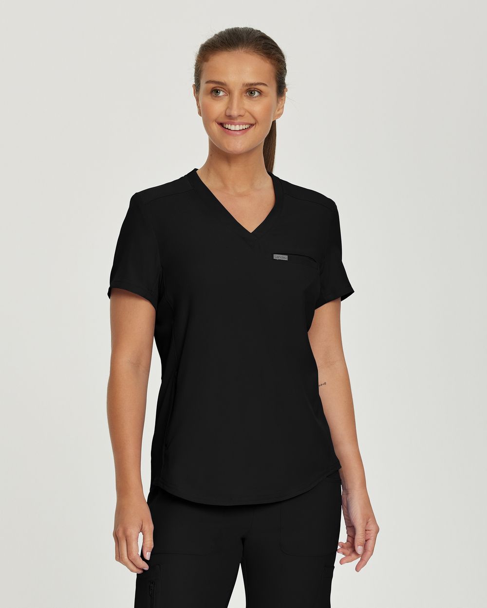Landau Forward Wmns 2 Pkt  Curved Hem Tuck in V-Neck