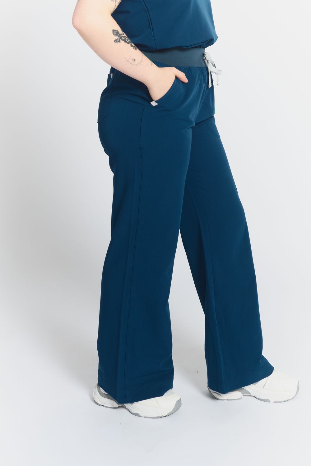 Joiia Women's ACE Wide Leg Scrub Pants Petite