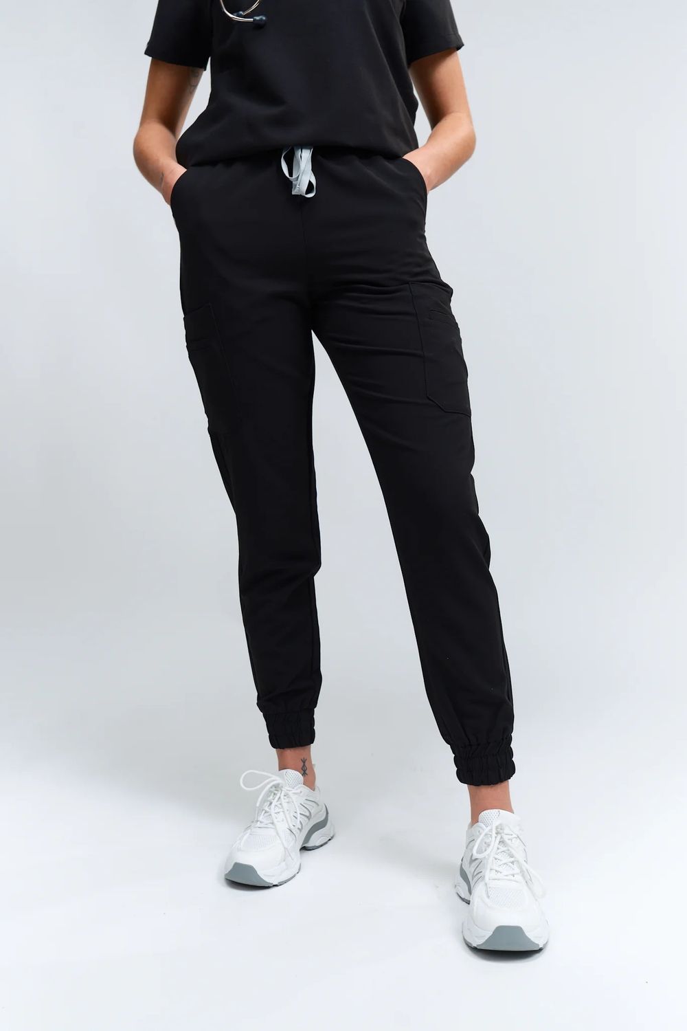 Joiia Women's Anastasia 8 Pocket Jogger