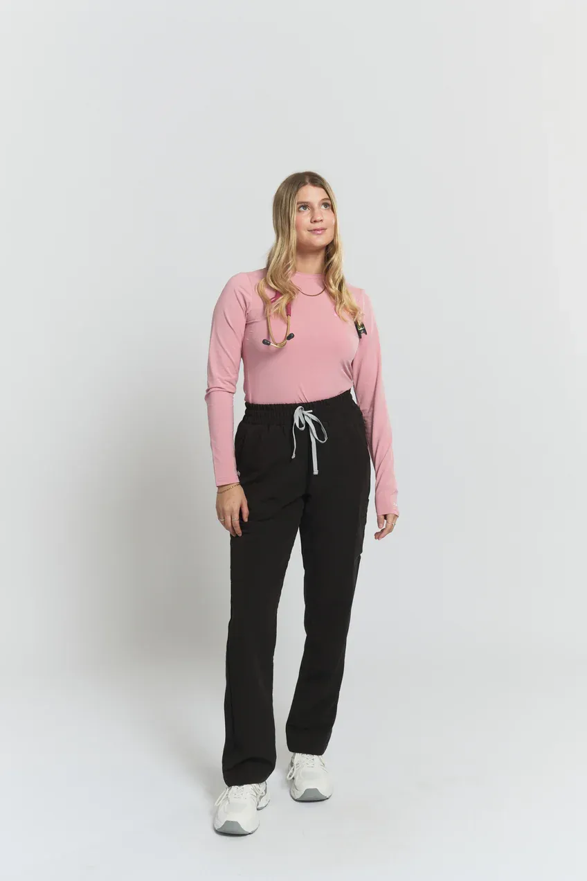 Joiia  Women's LuLu  8 Pocket Straight Leg Pant