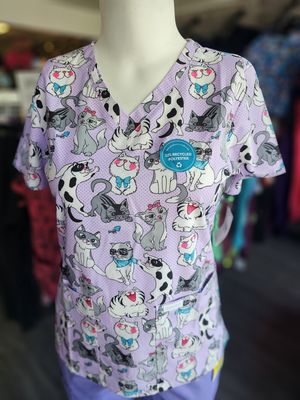 Cherokee Prints Women's Print V-Neck Top in FURRY CUTE