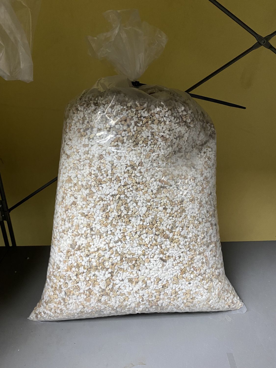 Perlite/Vermiculite 50/50 Mix, Volume: 10 Litre
