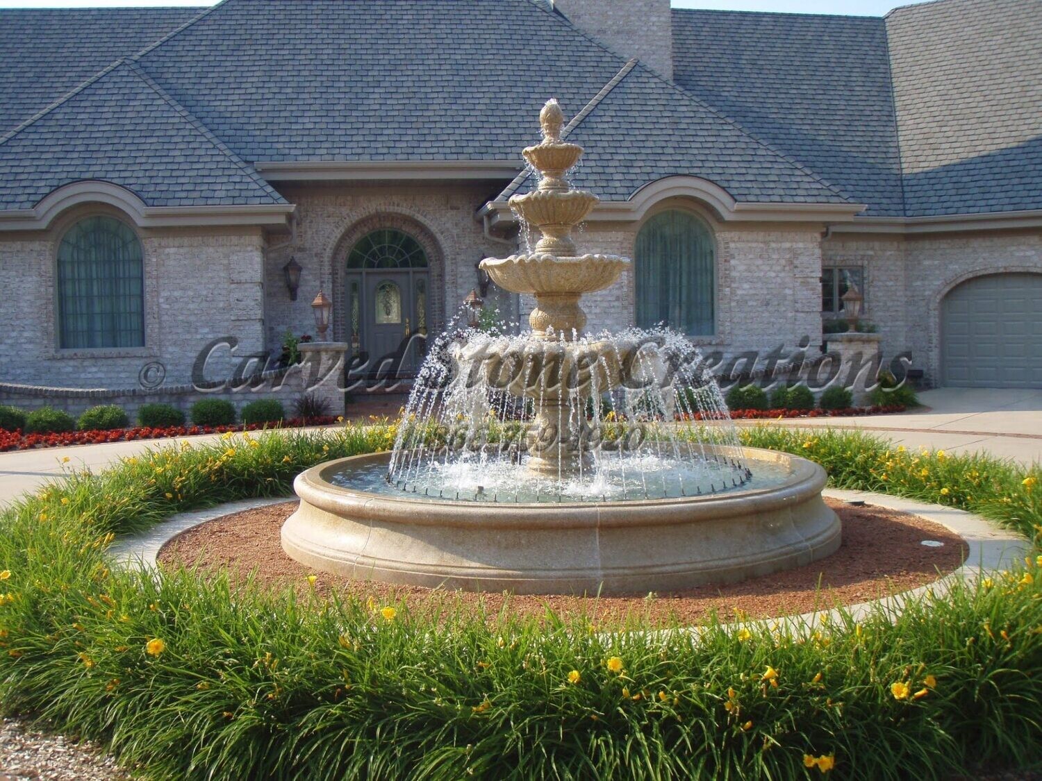 12' Round Flared Contour Fountain Pool Surround, Giallo Fantasia Y Granite