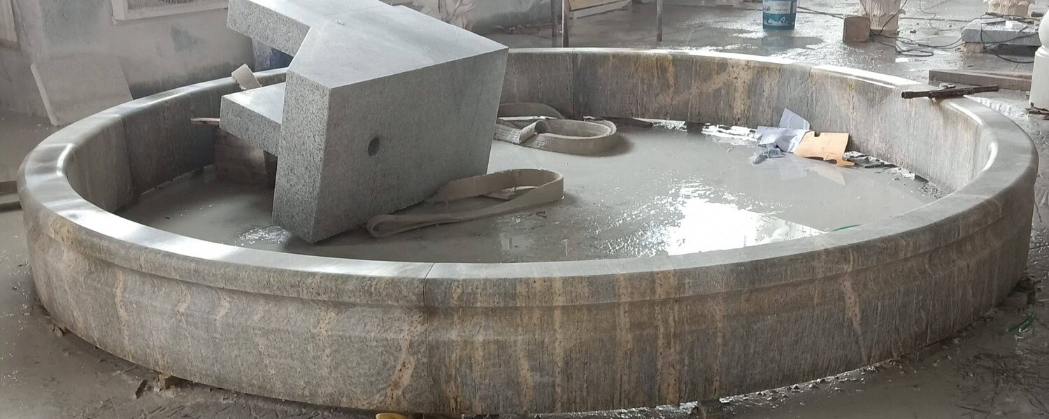 10' Round Contour Fountain Pool Surround, Wild Rose
