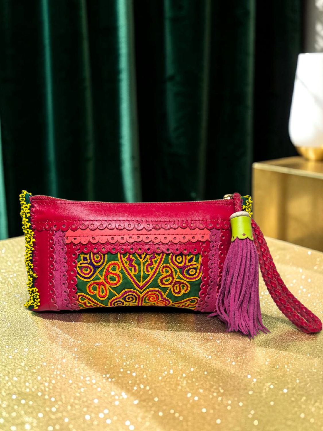 🍉 World Family Ibiza red/pink embroidered leather clutch 🌞