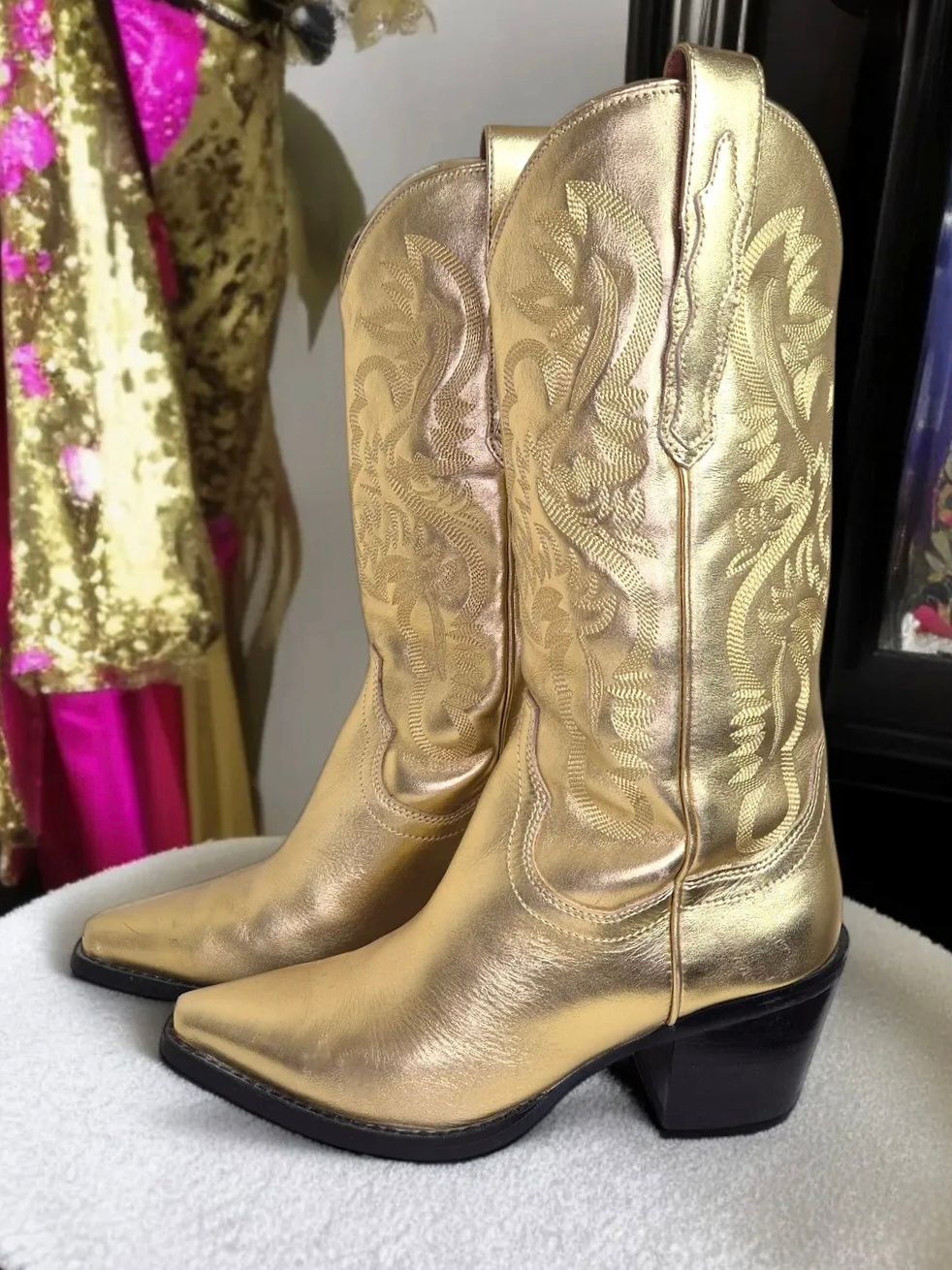 🌟 Gold leather 'Dagget' boots by Jeffrey Campbell 🌟