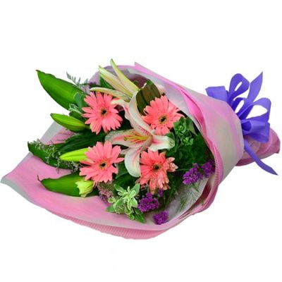 ​Pink Bliss Bouquet: A delightful arrangement perfect for celebrating a sweet and graceful lady.