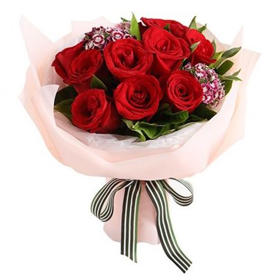 10 Perfect Match Red Roses in Round Bouquet