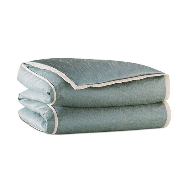 Glimmer Hand Tacked Comforter