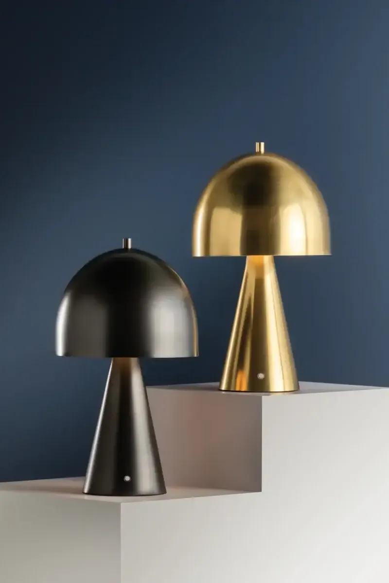 Minimalist LED Mushroom Dome Accent Lamp