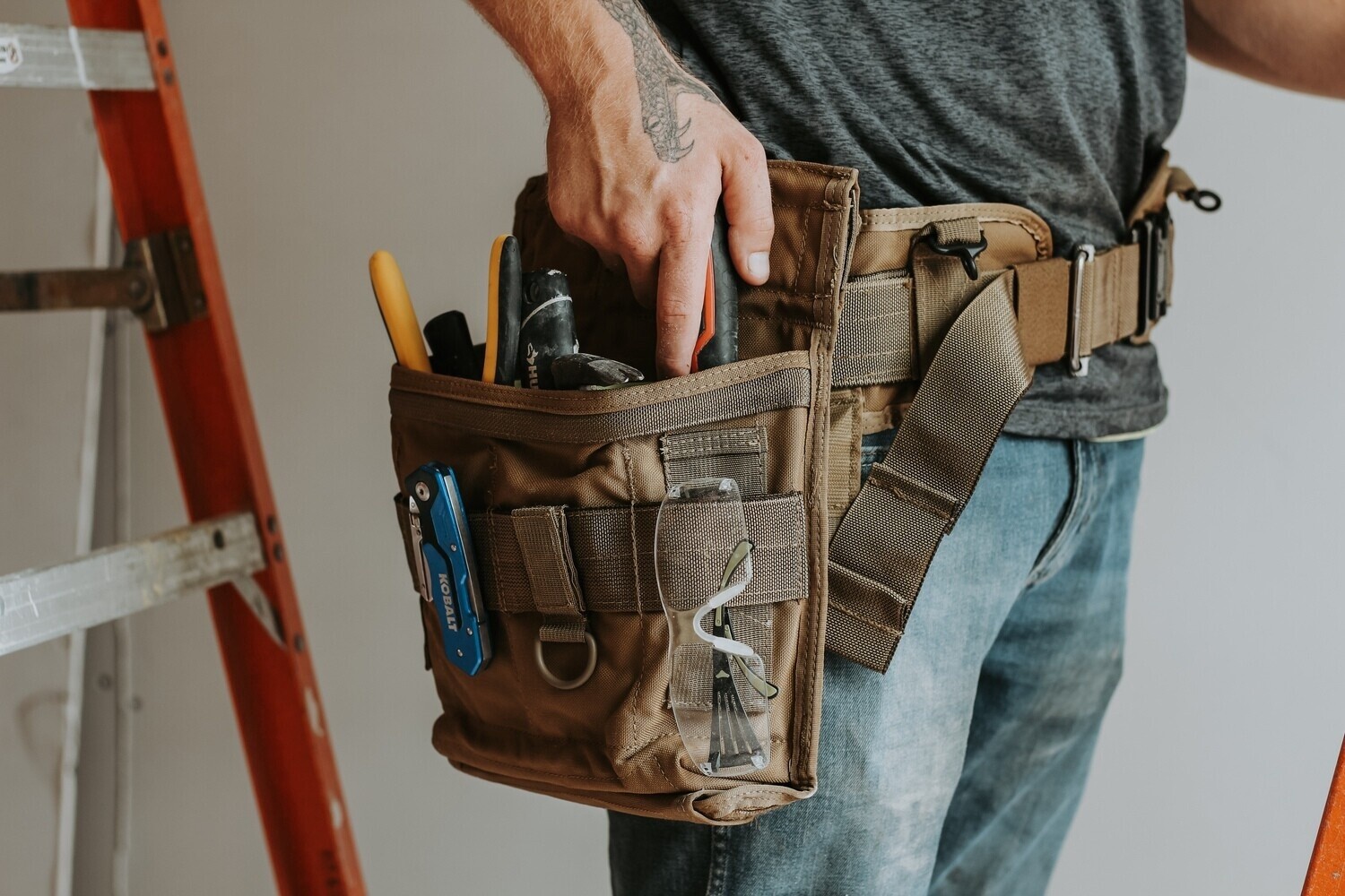 AIMS™ Main Tool Attachment Pouch V2 PLUS™, Color: Coyote, Attachment Style: AIMS™