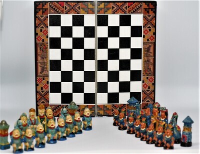 Artisanal Vintage Chess Set: Handcrafted and Portable