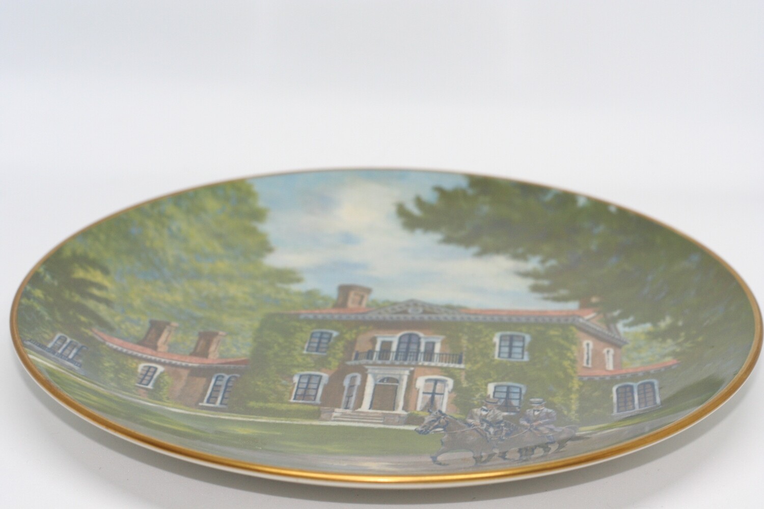Exquisite Ashland Collector Plate: A Timeless Addition to Your Collection