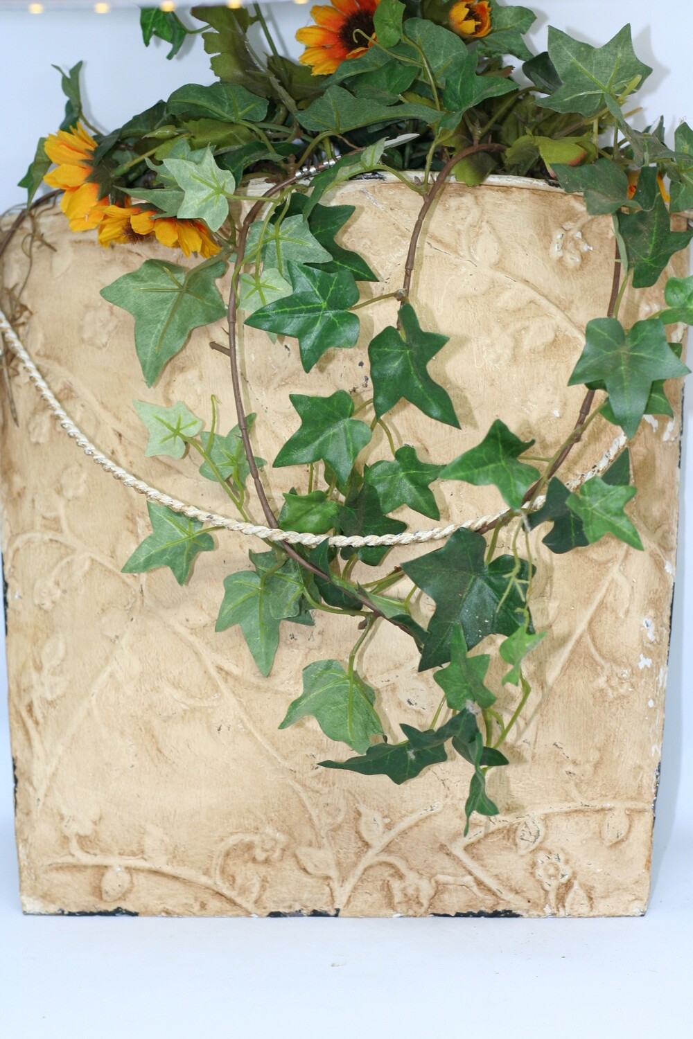 Ivy Wall Pot