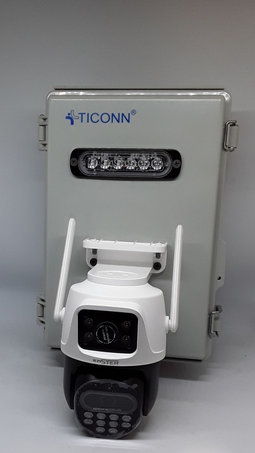 Deturant Mark ll Camera with Flashing Blue Light
