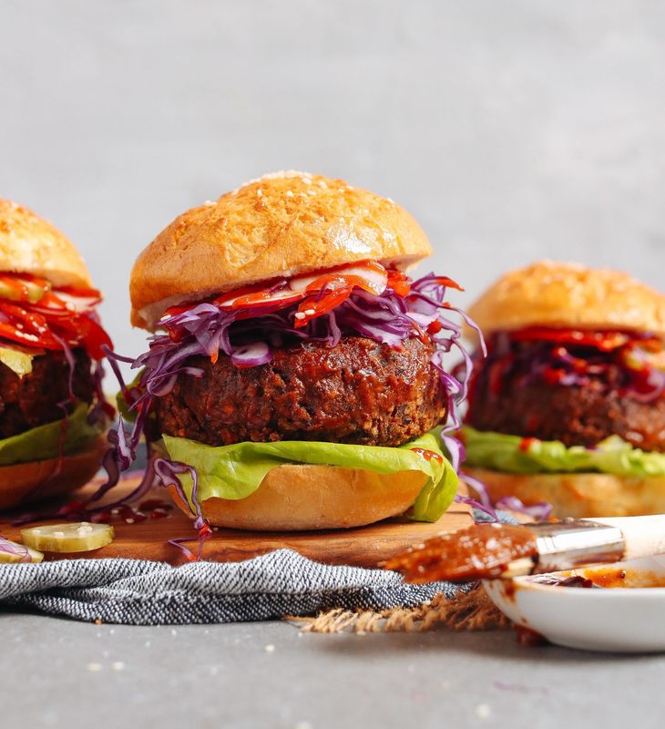 Backyard BBQ BURGER