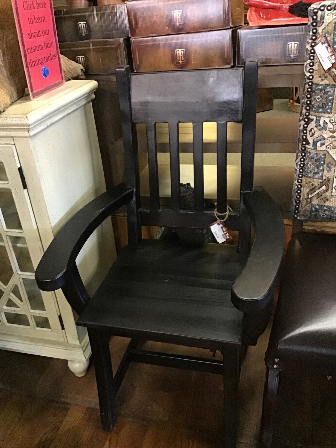 Shell Chair w/Arms