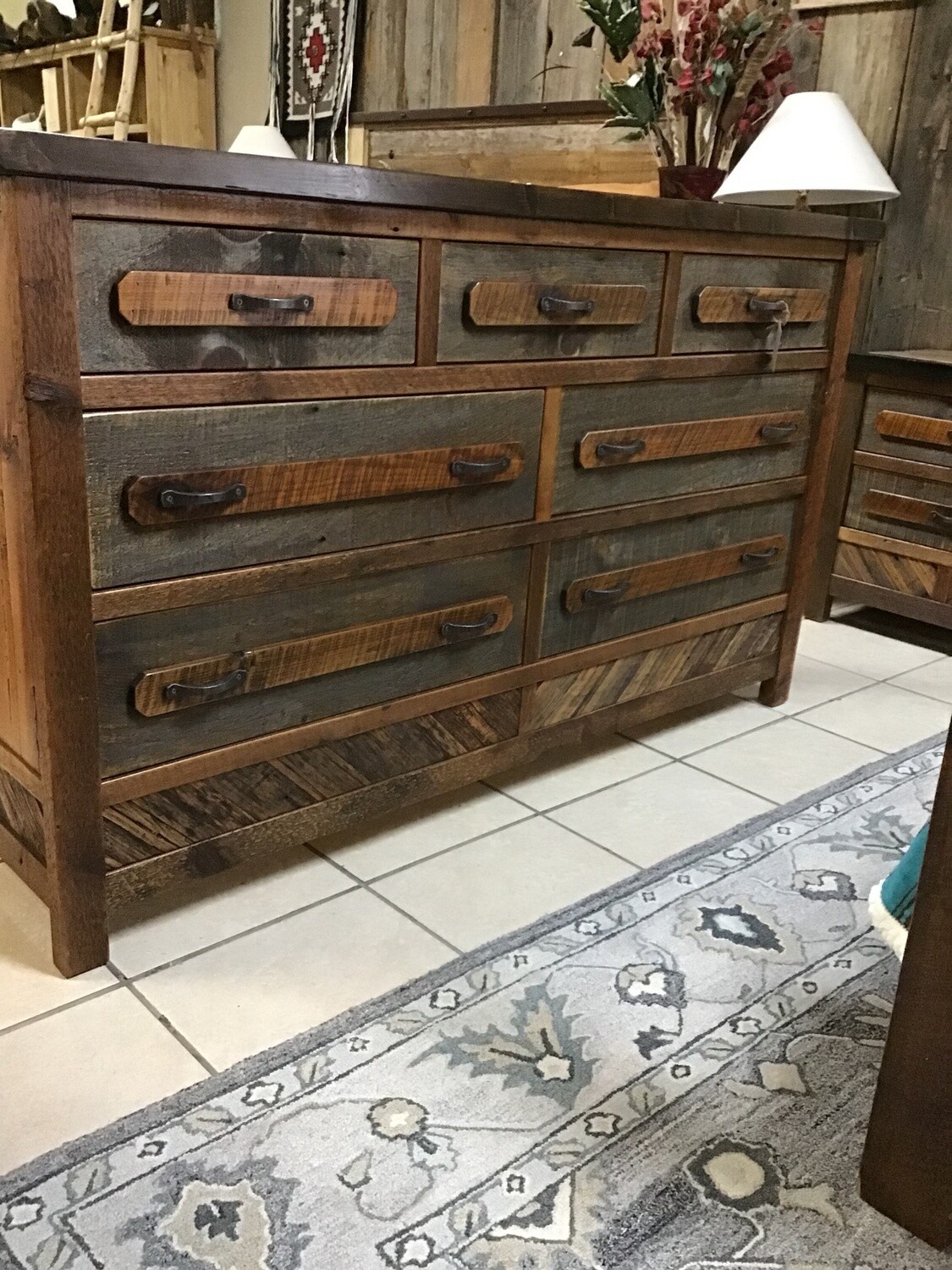 Jackson Hole 7 Drawer Dresser