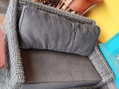 Avallon Loveseat