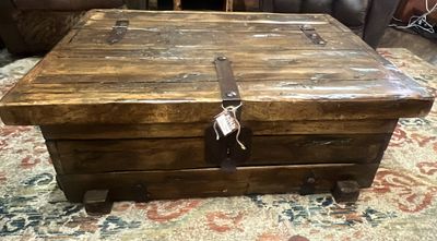 Old Fashioned Capitan Coffee Table