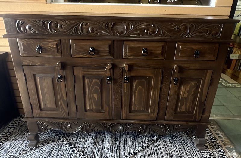 Carved Buffet