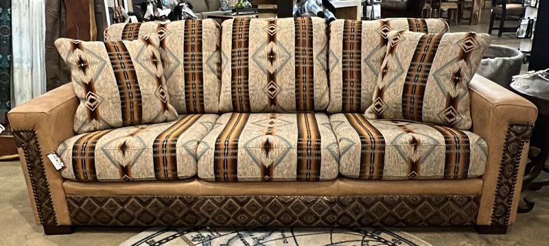 Vienna Sofa with Accent Pillows