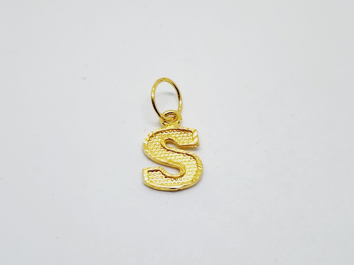 Locket/Beads/Charms Huruf S