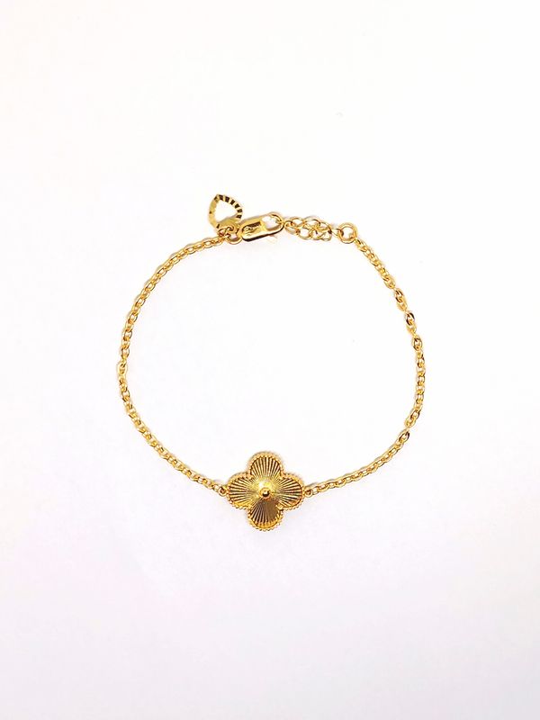 Rantai Tangan Sauh Clover 916 Pre Love