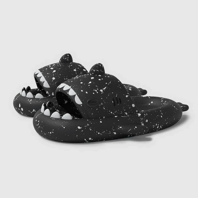 LOVELY SHARK SLIPPERS
