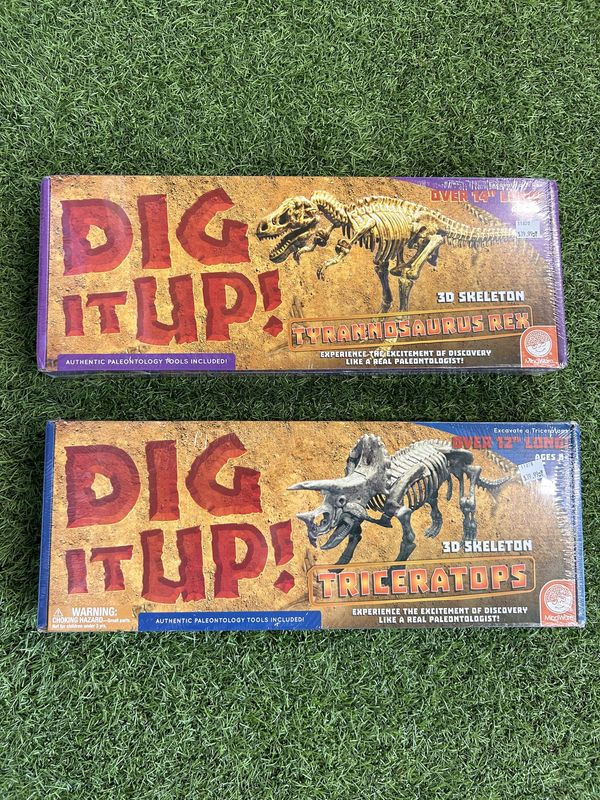 Dig It Up! Dinosaur Models